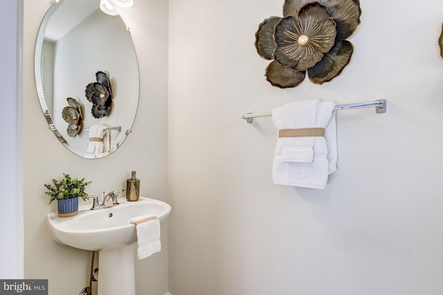 42506 OXFORD FOREST CIR, CHANTILLY, Virginia 20152, 6 Bedrooms Bedrooms, ,5 BathroomsBathrooms,Residential,For sale,42506 OXFORD FOREST CIR,VALO2113656 MLS # VALO2113656 42506 OXFORD FOREST CIR, CHANTILLY, Virginia 20152, 6 Bedrooms Bedrooms, ,5 BathroomsBathrooms,Residential,For sale,42506 OXFORD FOREST CIR,VALO2113656 MLS # VALO2113656