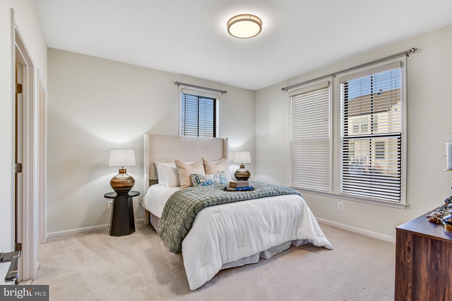 42506 OXFORD FOREST CIR, CHANTILLY, Virginia 20152, 6 Bedrooms Bedrooms, ,5 BathroomsBathrooms,Residential,For sale,42506 OXFORD FOREST CIR,VALO2113656 MLS # VALO2113656 42506 OXFORD FOREST CIR, CHANTILLY, Virginia 20152, 6 Bedrooms Bedrooms, ,5 BathroomsBathrooms,Residential,For sale,42506 OXFORD FOREST CIR,VALO2113656 MLS # VALO2113656