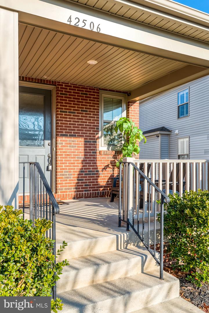 42506 OXFORD FOREST CIR, CHANTILLY, Virginia 20152, 6 Bedrooms Bedrooms, ,5 BathroomsBathrooms,Residential,For sale,42506 OXFORD FOREST CIR,VALO2113656 MLS # VALO2113656 42506 OXFORD FOREST CIR, CHANTILLY, Virginia 20152, 6 Bedrooms Bedrooms, ,5 BathroomsBathrooms,Residential,For sale,42506 OXFORD FOREST CIR,VALO2113656 MLS # VALO2113656