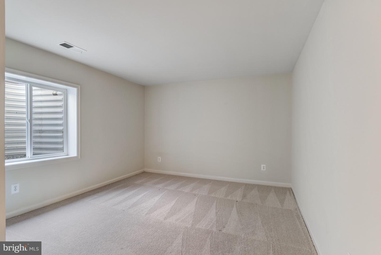 42506 OXFORD FOREST CIR, CHANTILLY, Virginia 20152, 6 Bedrooms Bedrooms, ,5 BathroomsBathrooms,Residential,For sale,42506 OXFORD FOREST CIR,VALO2113656 MLS # VALO2113656 42506 OXFORD FOREST CIR, CHANTILLY, Virginia 20152, 6 Bedrooms Bedrooms, ,5 BathroomsBathrooms,Residential,For sale,42506 OXFORD FOREST CIR,VALO2113656 MLS # VALO2113656