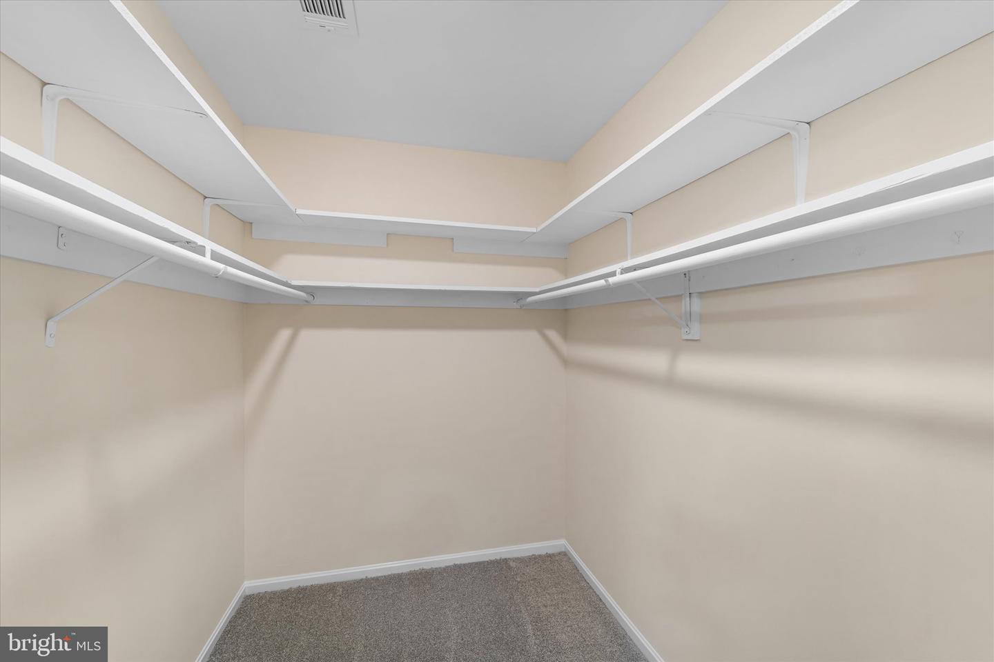 8016 STILLBROOKE RD, MANASSAS, Virginia 20112, 4 Bedrooms Bedrooms, ,2 BathroomsBathrooms,Residential,For sale,8016 STILLBROOKE RD,VAPW2110250 MLS # VAPW2110250