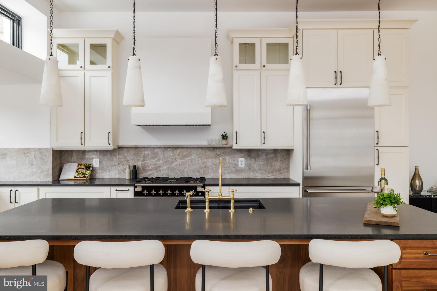 304 N ST NW, WASHINGTON, District Of Columbia 20001, 4 Bedrooms Bedrooms, 9 Rooms Rooms,4 BathroomsBathrooms,Residential,For sale,304 N ST NW,DCDC2240612 MLS # DCDC2240612