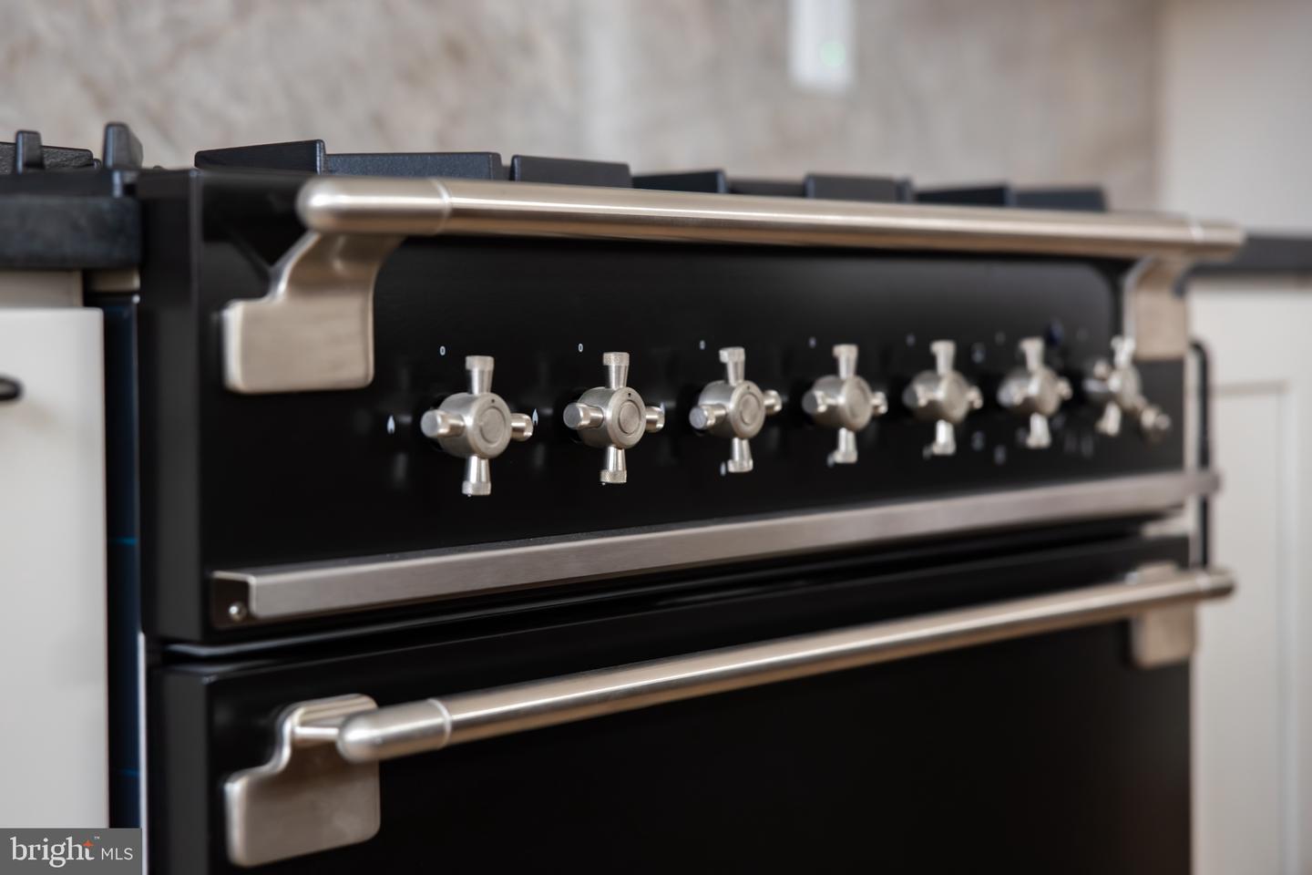 304 N ST NW, WASHINGTON, District Of Columbia 20001, 4 Bedrooms Bedrooms, 9 Rooms Rooms,4 BathroomsBathrooms,Residential,For sale,304 N ST NW,DCDC2240612 MLS # DCDC2240612