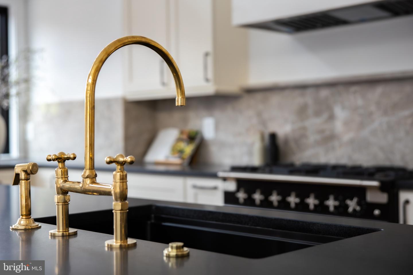 304 N ST NW, WASHINGTON, District Of Columbia 20001, 4 Bedrooms Bedrooms, 9 Rooms Rooms,4 BathroomsBathrooms,Residential,For sale,304 N ST NW,DCDC2240612 MLS # DCDC2240612