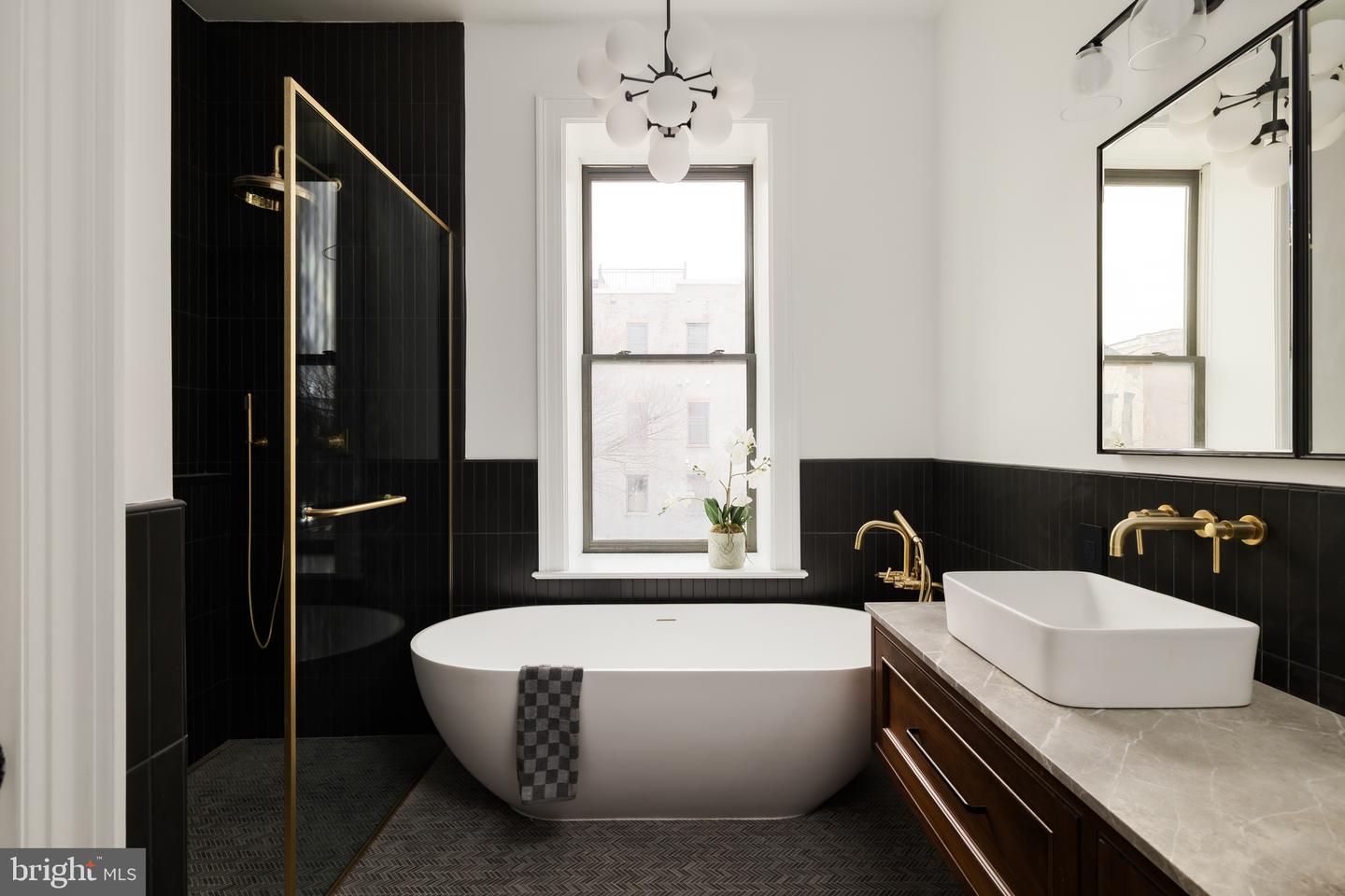 304 N ST NW, WASHINGTON, District Of Columbia 20001, 4 Bedrooms Bedrooms, 9 Rooms Rooms,4 BathroomsBathrooms,Residential,For sale,304 N ST NW,DCDC2240612 MLS # DCDC2240612