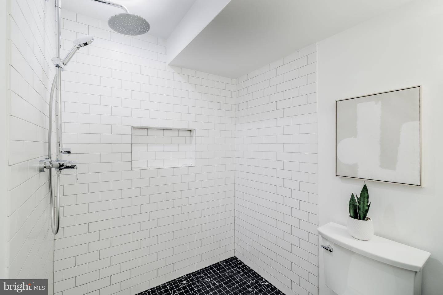 304 N ST NW, WASHINGTON, District Of Columbia 20001, 4 Bedrooms Bedrooms, 9 Rooms Rooms,4 BathroomsBathrooms,Residential,For sale,304 N ST NW,DCDC2240612 MLS # DCDC2240612