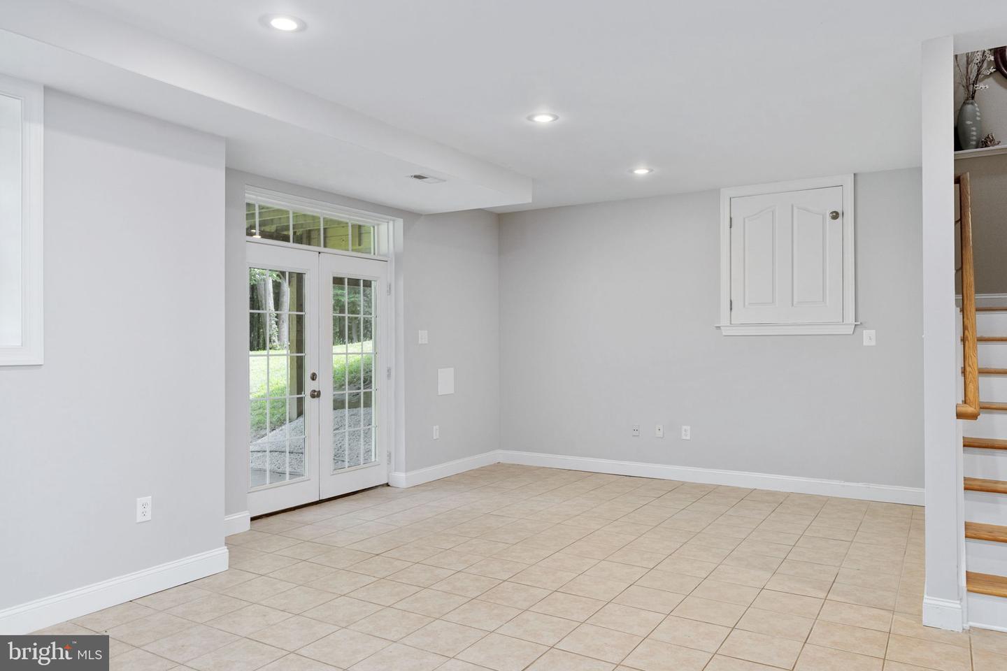 182 WOOD LANDING RD, FREDERICKSBURG, Virginia 22405, 4 Bedrooms Bedrooms, ,5 BathroomsBathrooms,Residential,For sale,182 WOOD LANDING RD,VAST2045108 MLS # VAST2045108