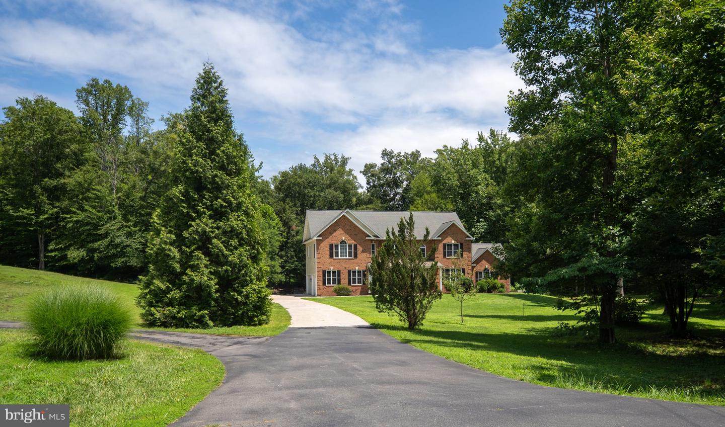 182 WOOD LANDING RD, FREDERICKSBURG, Virginia 22405, 4 Bedrooms Bedrooms, ,5 BathroomsBathrooms,Residential,For sale,182 WOOD LANDING RD,VAST2045108 MLS # VAST2045108