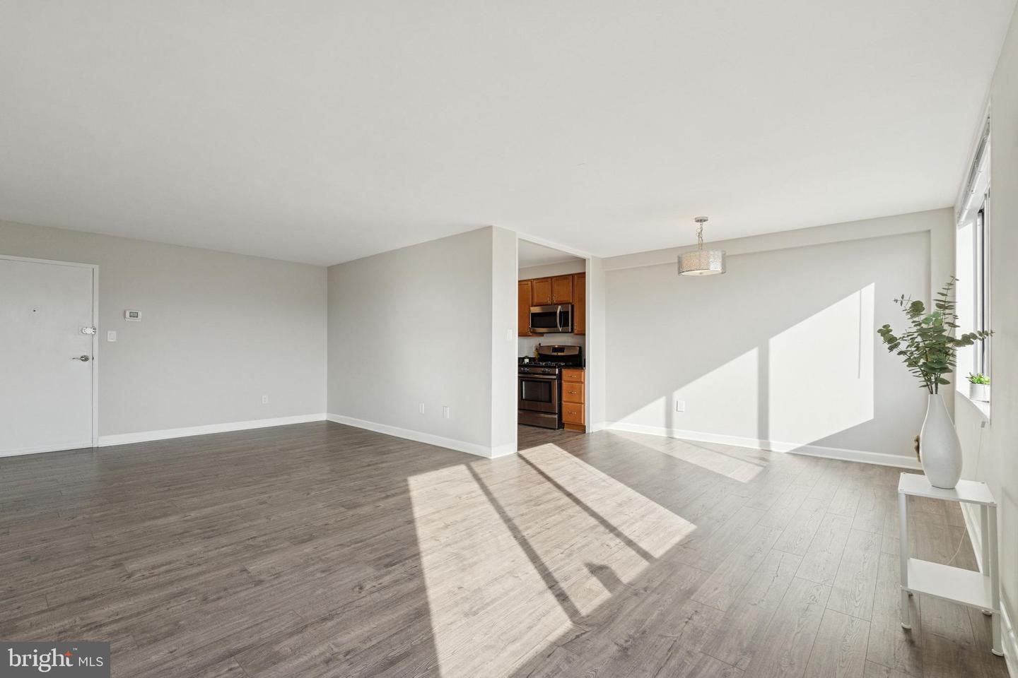 6621 WAKEFIELD DR #713, ALEXANDRIA, Virginia 22307, 2 Bedrooms Bedrooms, ,1 BathroomBathrooms,Residential,For sale,6621 WAKEFIELD DR #713,VAFX2284944 MLS # VAFX2284944