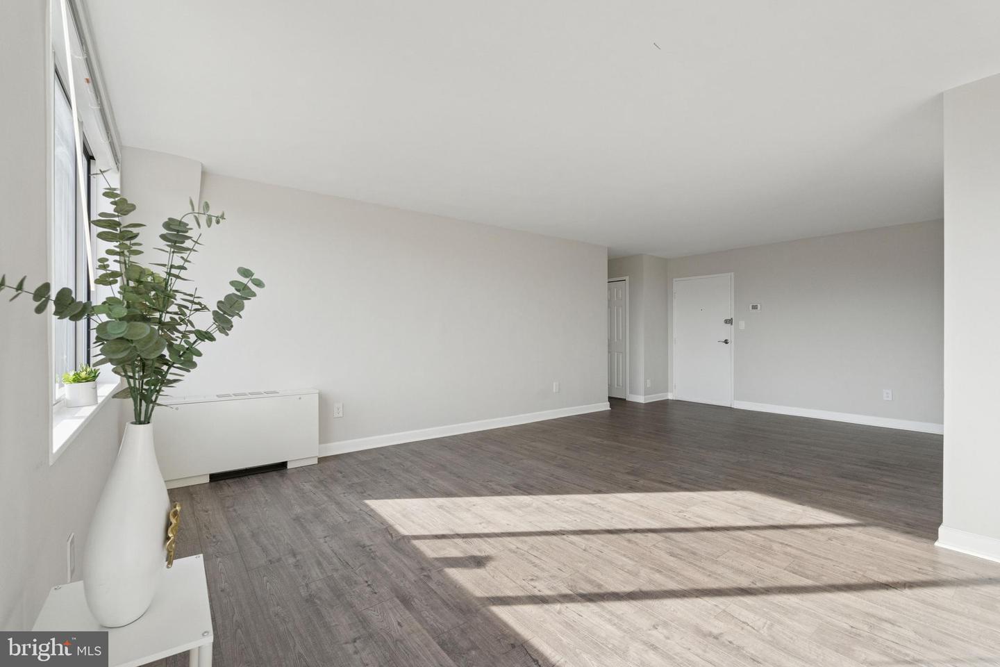 6621 WAKEFIELD DR #713, ALEXANDRIA, Virginia 22307, 2 Bedrooms Bedrooms, ,1 BathroomBathrooms,Residential,For sale,6621 WAKEFIELD DR #713,VAFX2284944 MLS # VAFX2284944