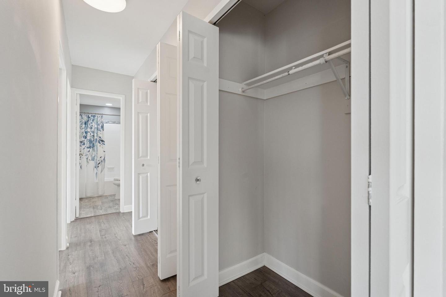 6621 WAKEFIELD DR #713, ALEXANDRIA, Virginia 22307, 2 Bedrooms Bedrooms, ,1 BathroomBathrooms,Residential,For sale,6621 WAKEFIELD DR #713,VAFX2284944 MLS # VAFX2284944