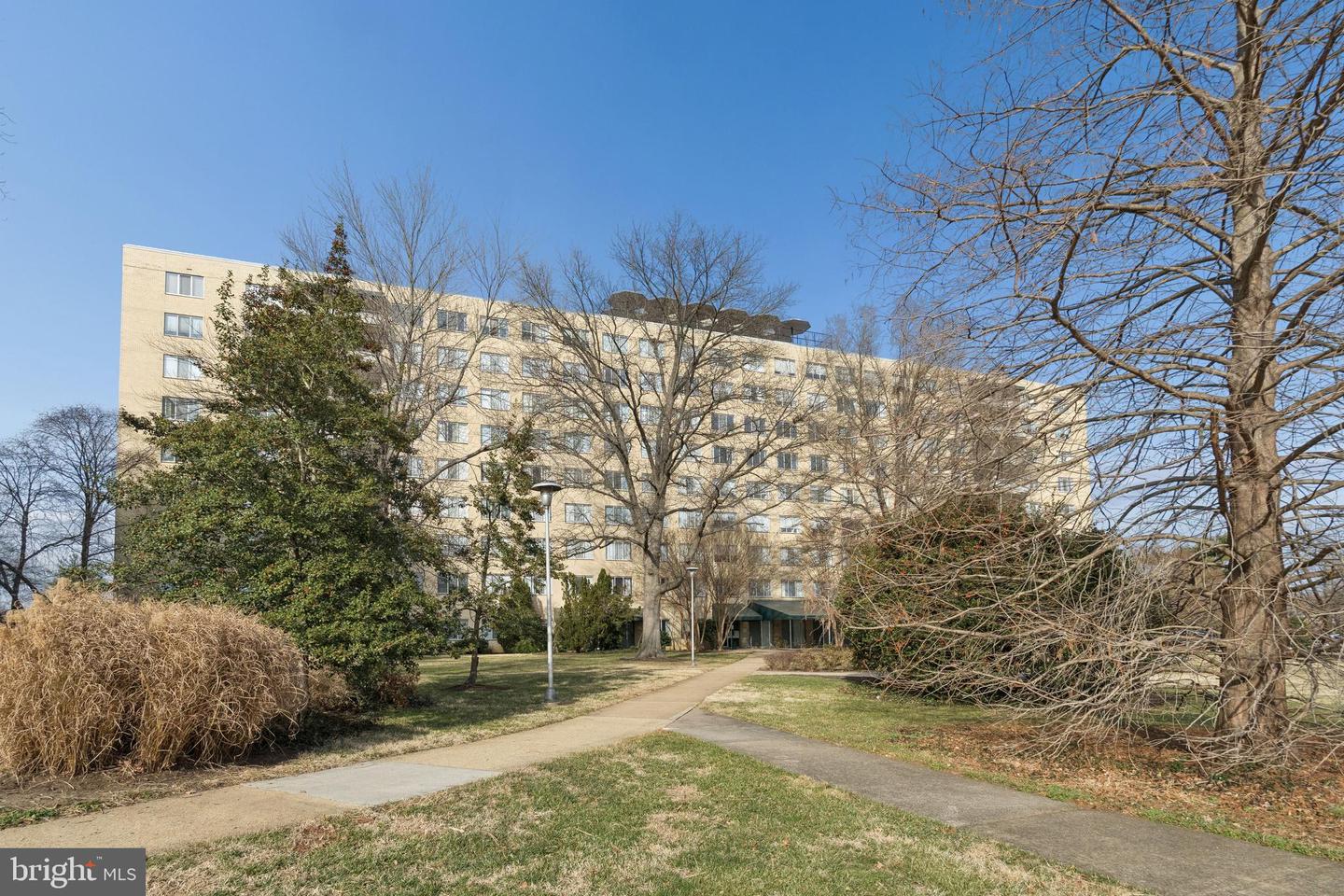 6621 WAKEFIELD DR #713, ALEXANDRIA, Virginia 22307, 2 Bedrooms Bedrooms, ,1 BathroomBathrooms,Residential,For sale,6621 WAKEFIELD DR #713,VAFX2284944 MLS # VAFX2284944