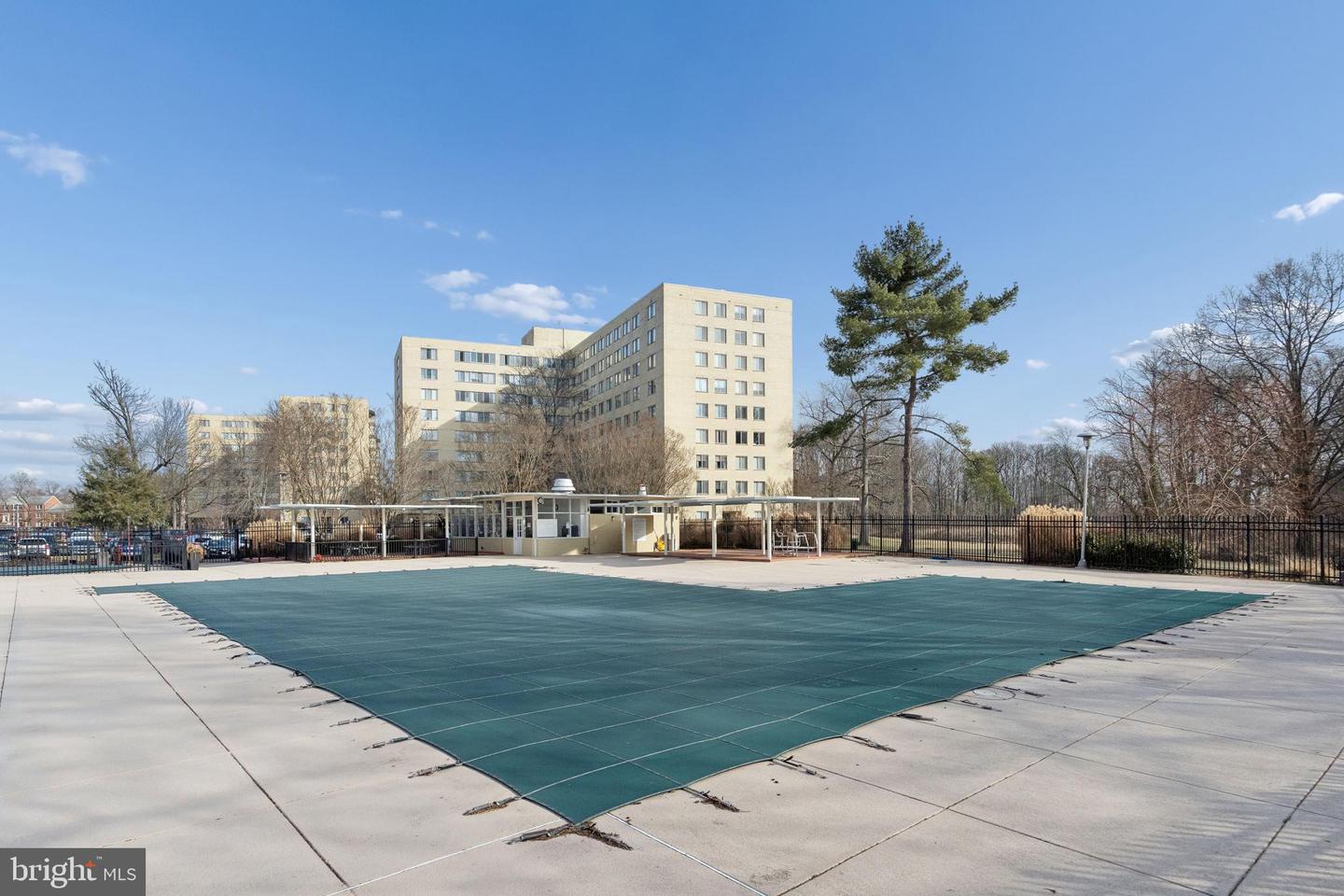 6621 WAKEFIELD DR #713, ALEXANDRIA, Virginia 22307, 2 Bedrooms Bedrooms, ,1 BathroomBathrooms,Residential,For sale,6621 WAKEFIELD DR #713,VAFX2284944 MLS # VAFX2284944