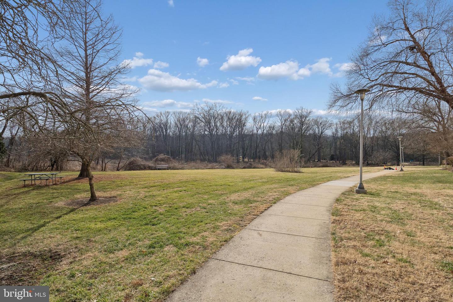 6621 WAKEFIELD DR #713, ALEXANDRIA, Virginia 22307, 2 Bedrooms Bedrooms, ,1 BathroomBathrooms,Residential,For sale,6621 WAKEFIELD DR #713,VAFX2284944 MLS # VAFX2284944