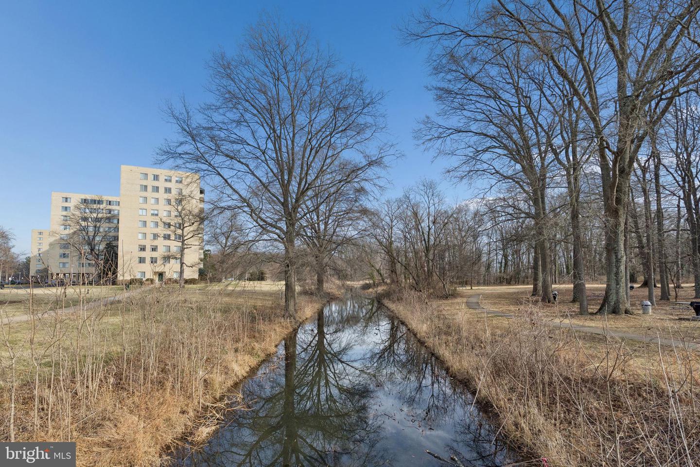 6621 WAKEFIELD DR #713, ALEXANDRIA, Virginia 22307, 2 Bedrooms Bedrooms, ,1 BathroomBathrooms,Residential,For sale,6621 WAKEFIELD DR #713,VAFX2284944 MLS # VAFX2284944