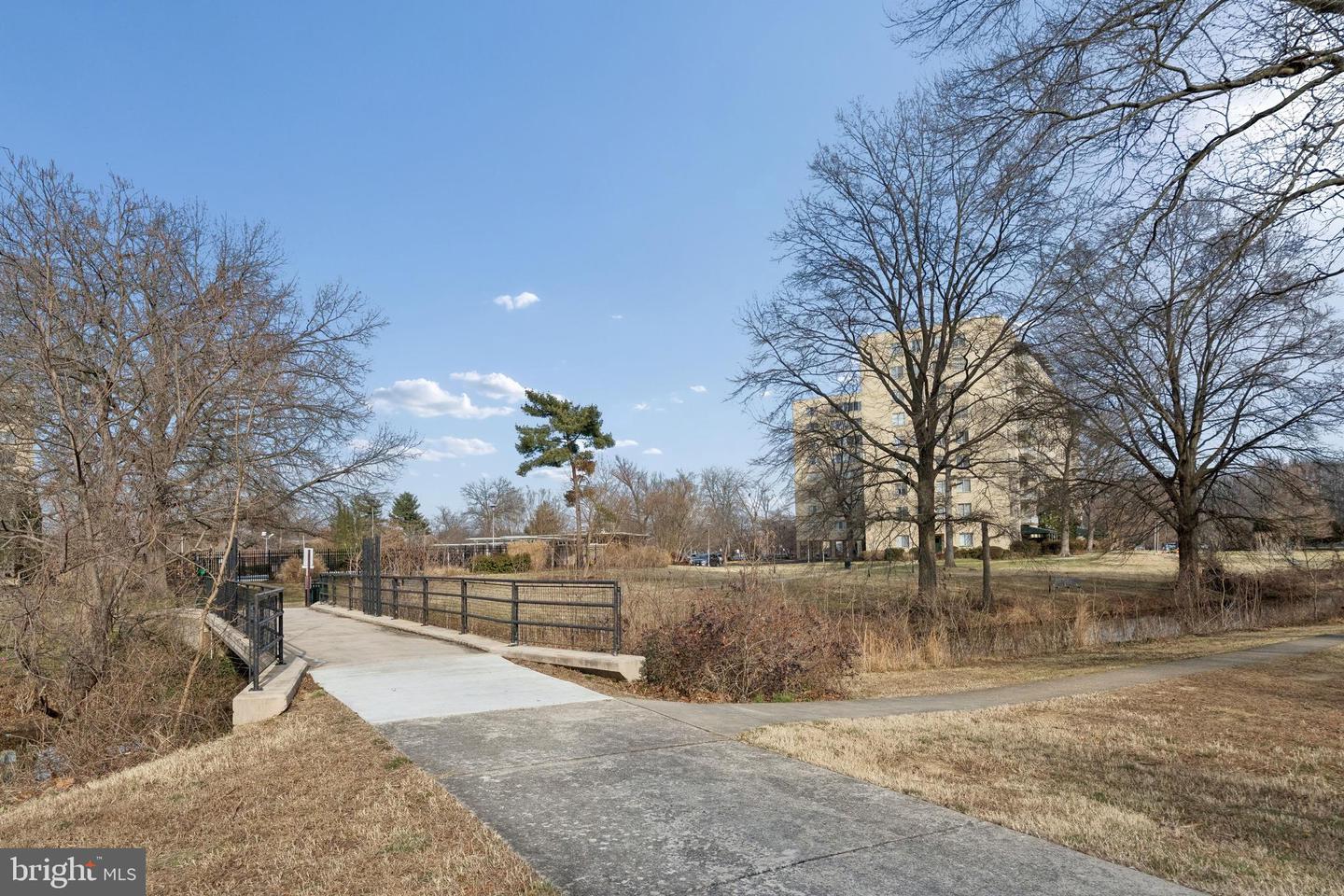 6621 WAKEFIELD DR #713, ALEXANDRIA, Virginia 22307, 2 Bedrooms Bedrooms, ,1 BathroomBathrooms,Residential,For sale,6621 WAKEFIELD DR #713,VAFX2284944 MLS # VAFX2284944