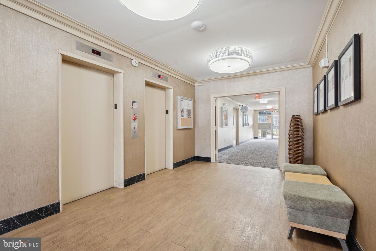 6621 WAKEFIELD DR #713, ALEXANDRIA, Virginia 22307, 2 Bedrooms Bedrooms, ,1 BathroomBathrooms,Residential,For sale,6621 WAKEFIELD DR #713,VAFX2284944 MLS # VAFX2284944