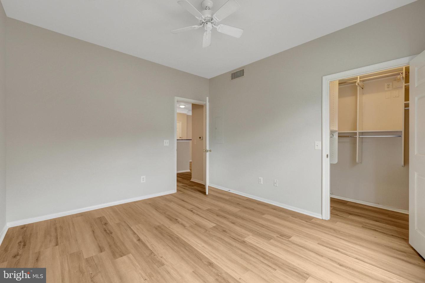 1580 SPRING GATE DR #4111, MCLEAN, Virginia 22102, 1 Bedroom Bedrooms, ,1 BathroomBathrooms,Residential,For sale,1580 SPRING GATE DR #4111,VAFX2284978 MLS # VAFX2284978