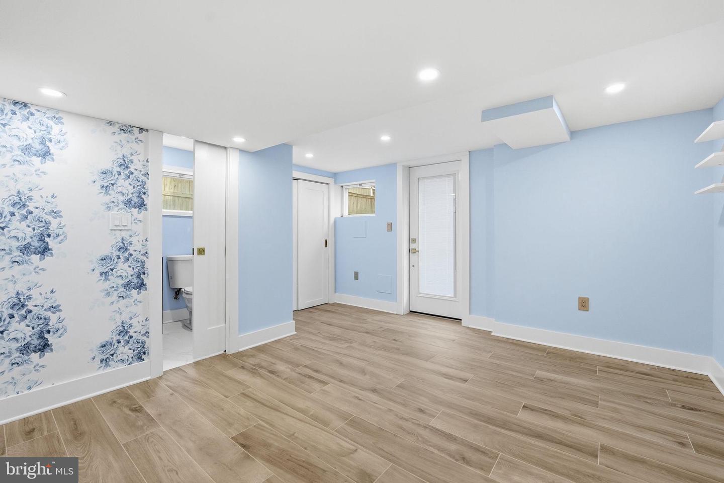 4324 37TH RD N, ARLINGTON, Virginia 22207, 4 Bedrooms Bedrooms, 7 Rooms Rooms,3 BathroomsBathrooms,Residential,For sale,4324 37TH RD N,VAAR2067578 MLS # VAAR2067578 4324 37TH RD N, ARLINGTON, Virginia 22207, 4 Bedrooms Bedrooms, 7 Rooms Rooms,3 BathroomsBathrooms,Residential,For sale,4324 37TH RD N,VAAR2067578 MLS # VAAR2067578