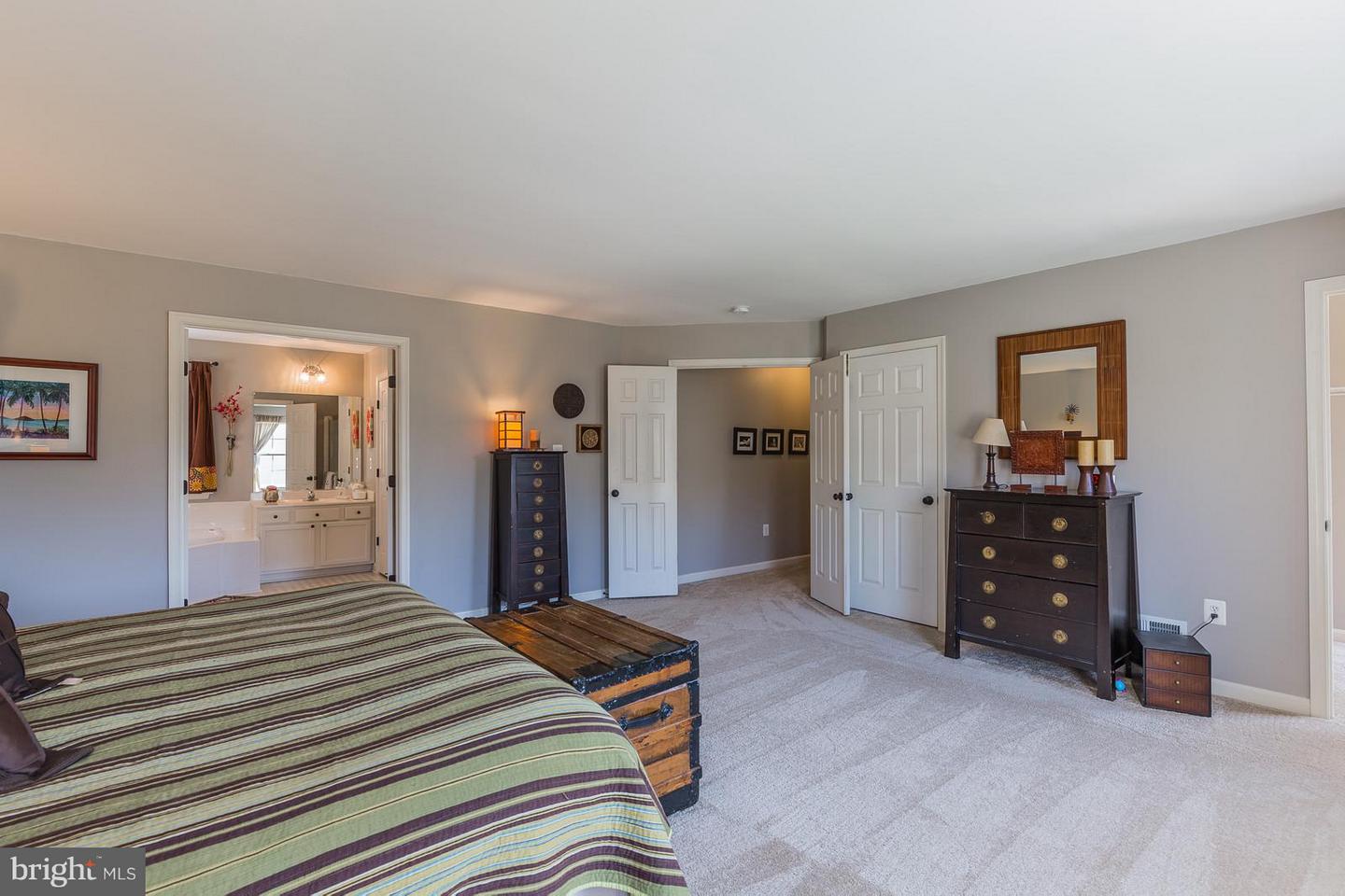 274 HIDDEN CREEK LN, WARRENTON, Virginia 20186, 4 Bedrooms Bedrooms, 13 Rooms Rooms,2 BathroomsBathrooms,Residential,For sale,274 HIDDEN CREEK LN,VAFQ2020086 MLS # VAFQ2020086