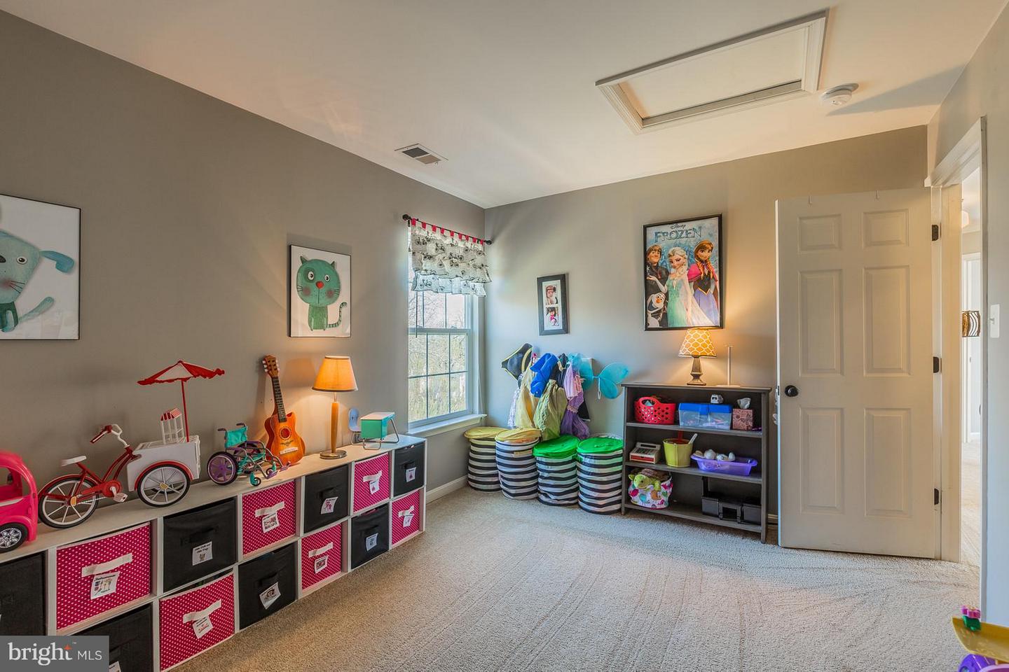 274 HIDDEN CREEK LN, WARRENTON, Virginia 20186, 4 Bedrooms Bedrooms, 13 Rooms Rooms,2 BathroomsBathrooms,Residential,For sale,274 HIDDEN CREEK LN,VAFQ2020086 MLS # VAFQ2020086