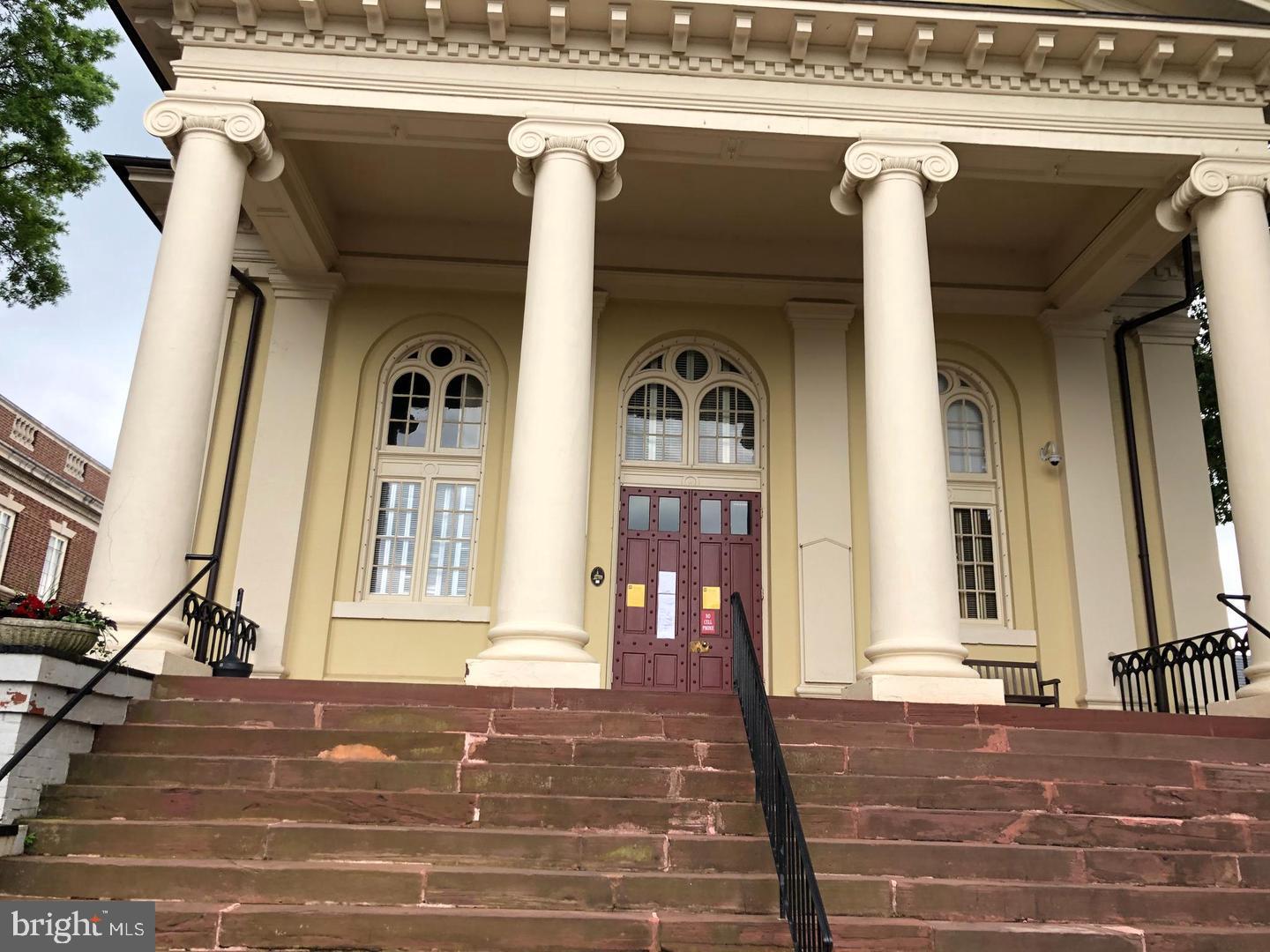 274 HIDDEN CREEK LN, WARRENTON, Virginia 20186, 4 Bedrooms Bedrooms, 13 Rooms Rooms,2 BathroomsBathrooms,Residential,For sale,274 HIDDEN CREEK LN,VAFQ2020086 MLS # VAFQ2020086