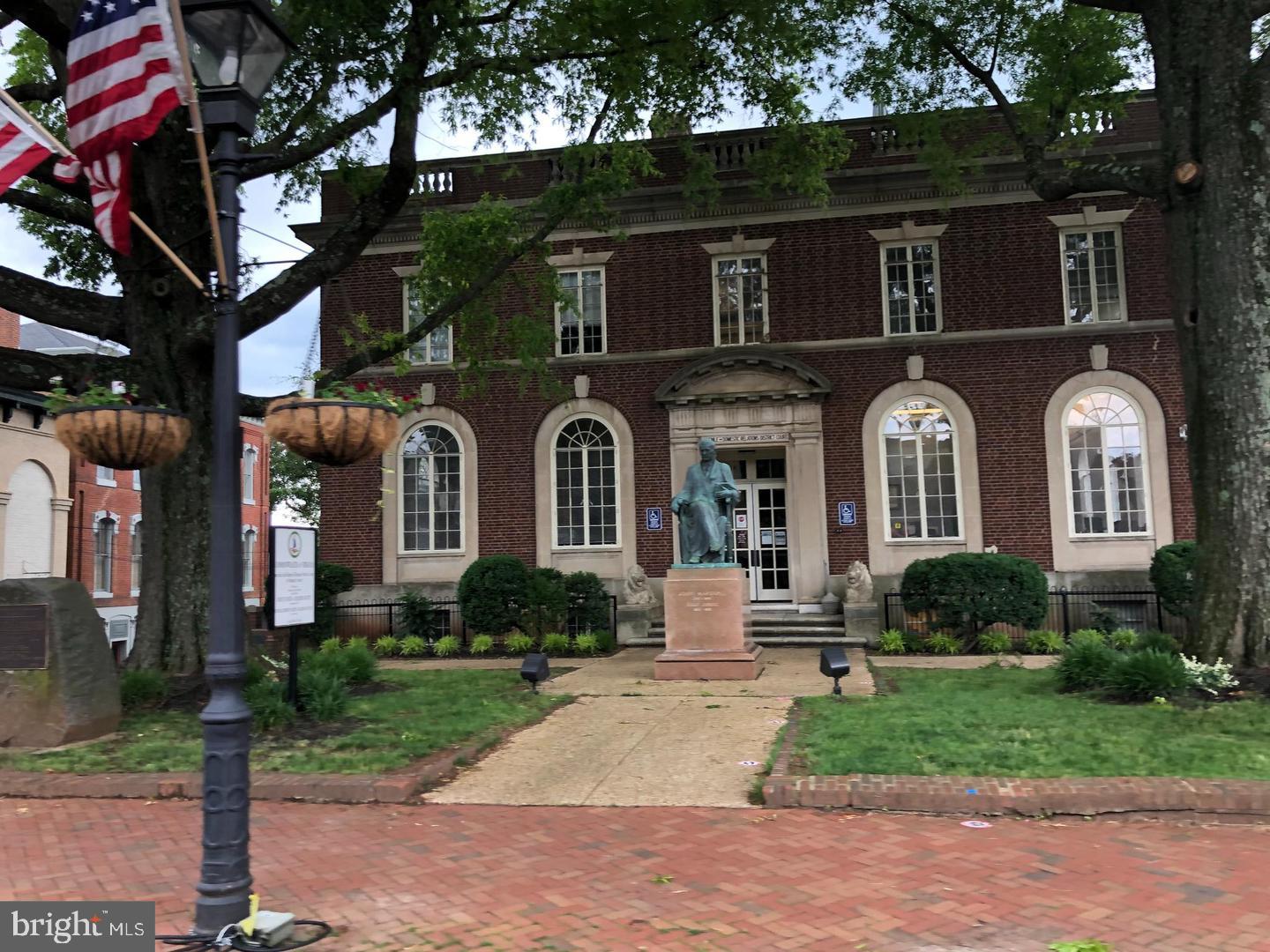 274 HIDDEN CREEK LN, WARRENTON, Virginia 20186, 4 Bedrooms Bedrooms, 13 Rooms Rooms,2 BathroomsBathrooms,Residential,For sale,274 HIDDEN CREEK LN,VAFQ2020086 MLS # VAFQ2020086