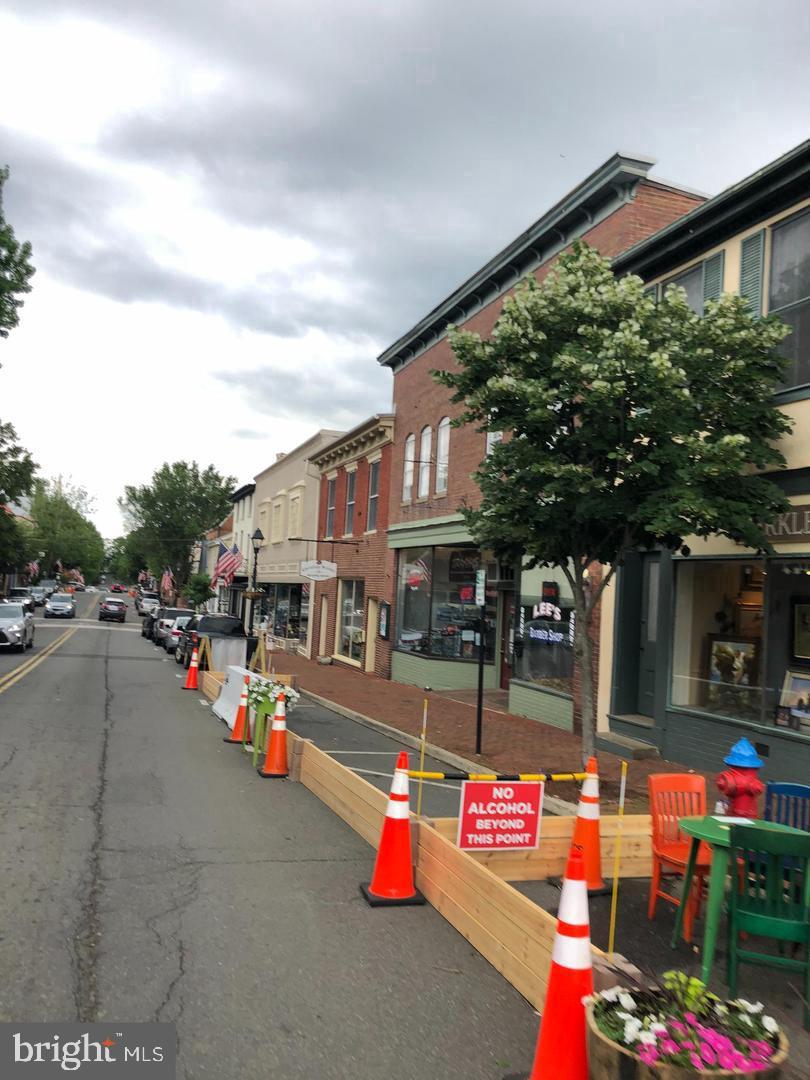 274 HIDDEN CREEK LN, WARRENTON, Virginia 20186, 4 Bedrooms Bedrooms, 13 Rooms Rooms,2 BathroomsBathrooms,Residential,For sale,274 HIDDEN CREEK LN,VAFQ2020086 MLS # VAFQ2020086