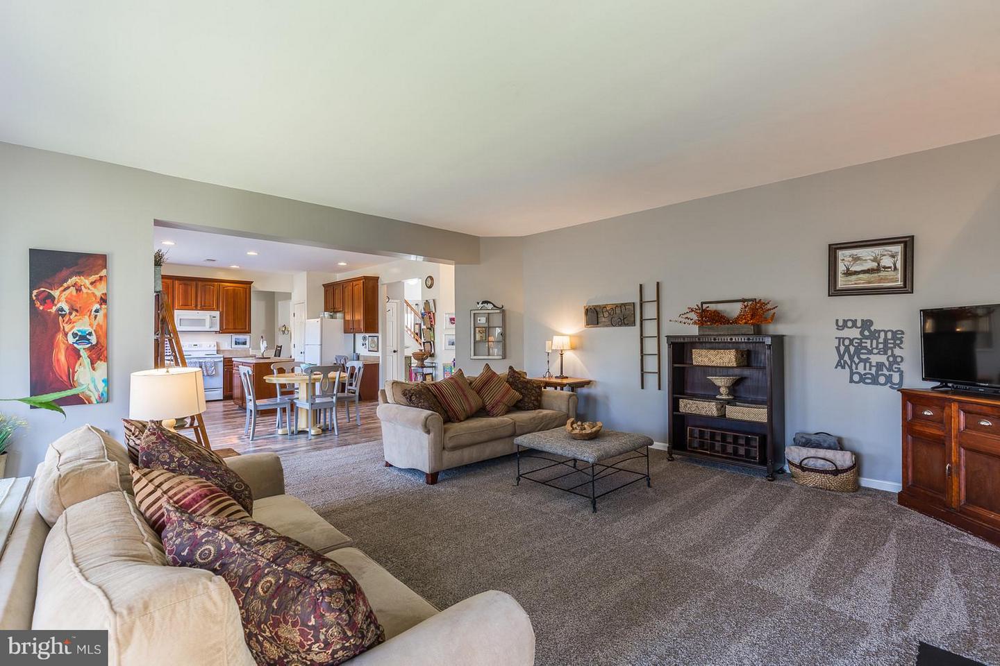 274 HIDDEN CREEK LN, WARRENTON, Virginia 20186, 4 Bedrooms Bedrooms, 13 Rooms Rooms,2 BathroomsBathrooms,Residential,For sale,274 HIDDEN CREEK LN,VAFQ2020086 MLS # VAFQ2020086