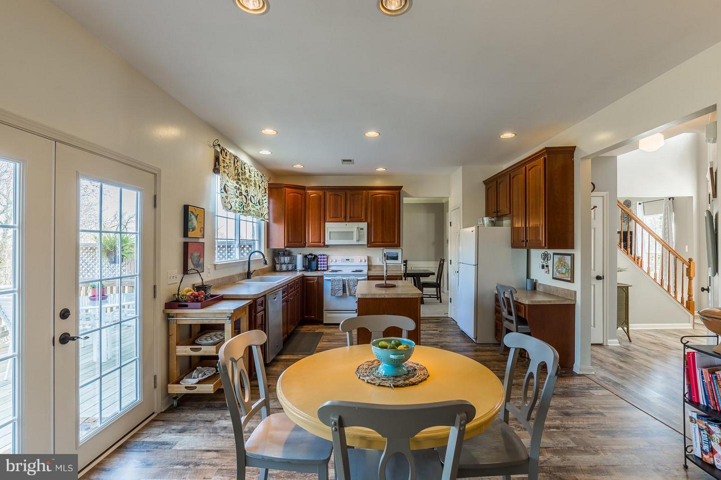 274 HIDDEN CREEK LN, WARRENTON, Virginia 20186, 4 Bedrooms Bedrooms, 13 Rooms Rooms,2 BathroomsBathrooms,Residential,For sale,274 HIDDEN CREEK LN,VAFQ2020086 MLS # VAFQ2020086