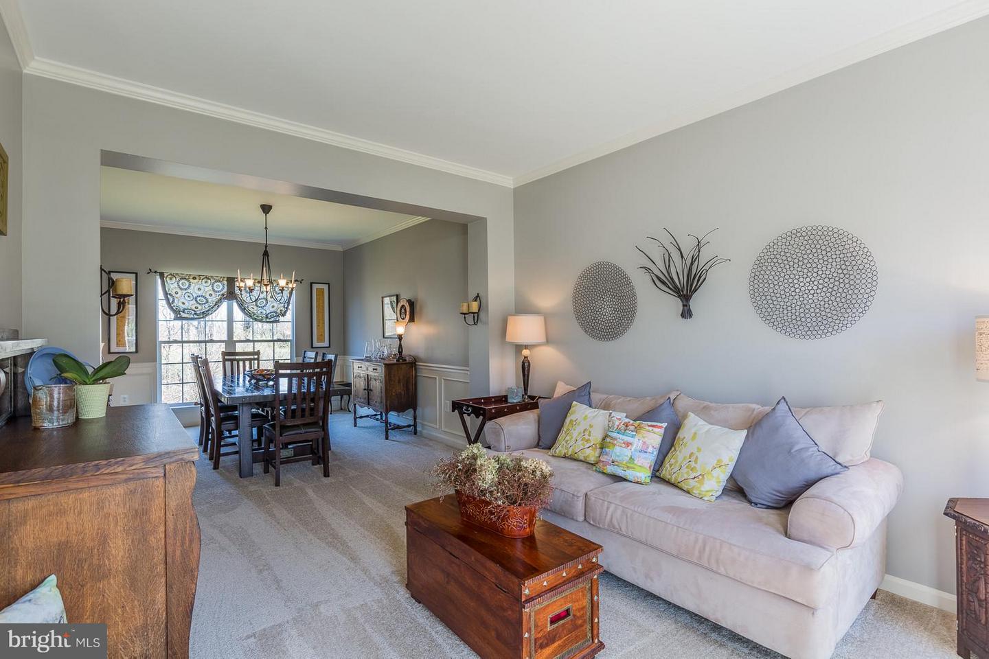 274 HIDDEN CREEK LN, WARRENTON, Virginia 20186, 4 Bedrooms Bedrooms, 13 Rooms Rooms,2 BathroomsBathrooms,Residential,For sale,274 HIDDEN CREEK LN,VAFQ2020086 MLS # VAFQ2020086