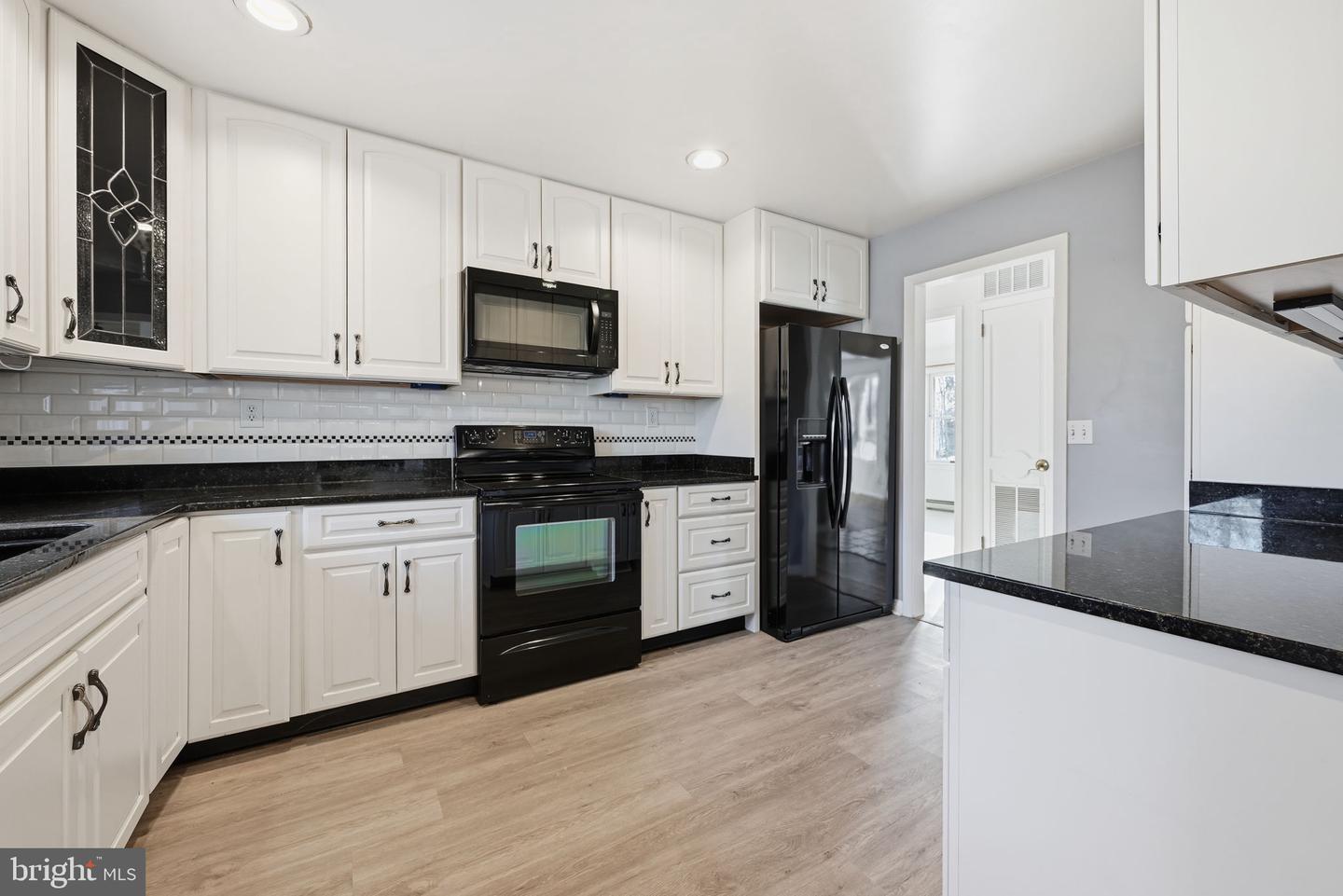 123 COUNTRY CLUB DR, STANARDSVILLE, Virginia 22973, 4 Bedrooms Bedrooms, 7 Rooms Rooms,3 BathroomsBathrooms,Residential,For sale,123 COUNTRY CLUB DR,VAGR2000792 MLS # VAGR2000792