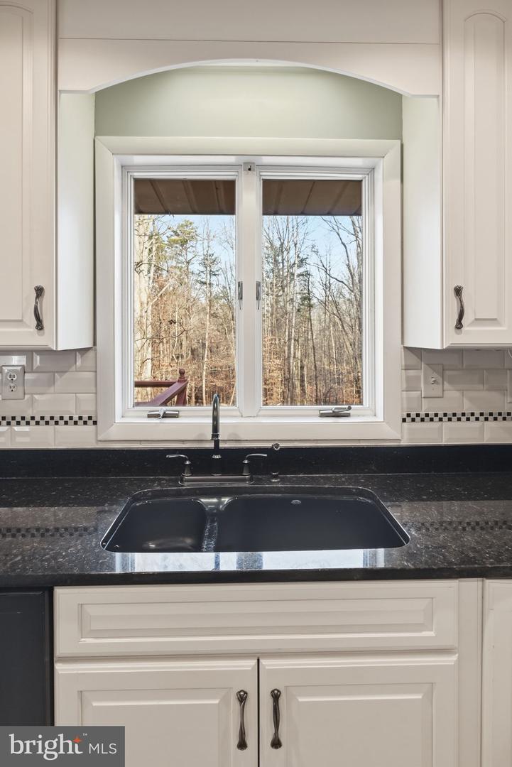 123 COUNTRY CLUB DR, STANARDSVILLE, Virginia 22973, 4 Bedrooms Bedrooms, 7 Rooms Rooms,3 BathroomsBathrooms,Residential,For sale,123 COUNTRY CLUB DR,VAGR2000792 MLS # VAGR2000792