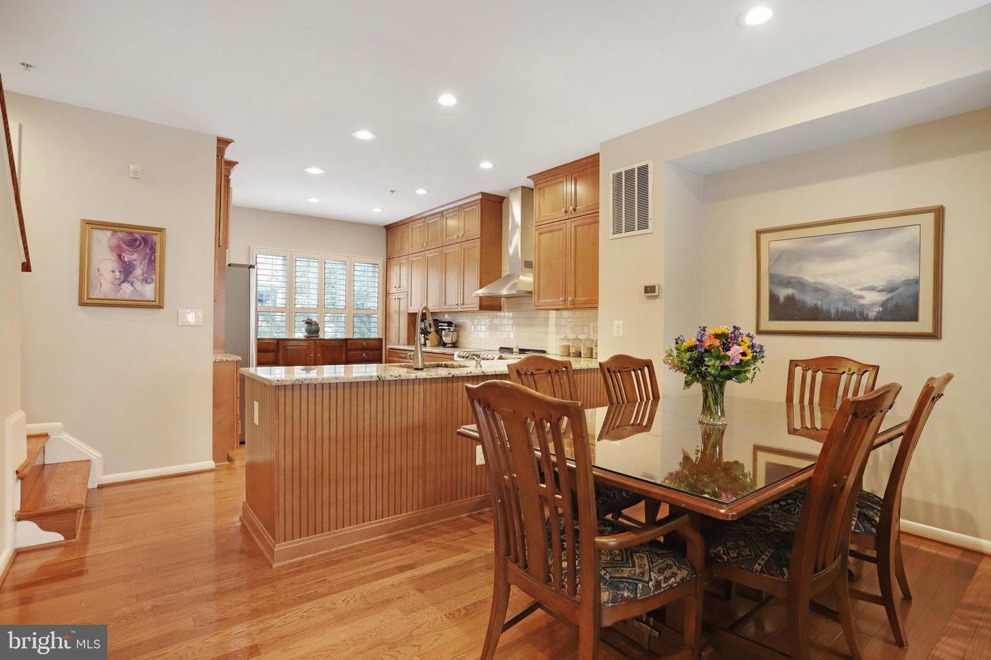 2116 12TH ST NW, WASHINGTON, District Of Columbia 20009, 3 Bedrooms Bedrooms, ,2 BathroomsBathrooms,Residential,For sale,2116 12TH ST NW,DCDC2240640 MLS # DCDC2240640