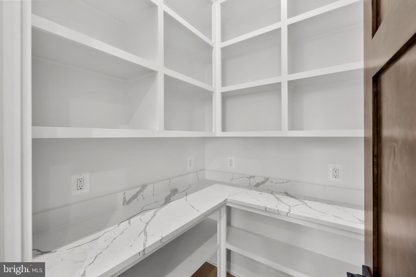 3108 KEY BLVD, ARLINGTON, Virginia 22201, 7 Bedrooms Bedrooms, ,6 BathroomsBathrooms,Residential,For sale,3108 KEY BLVD,VAAR2067586 MLS # VAAR2067586