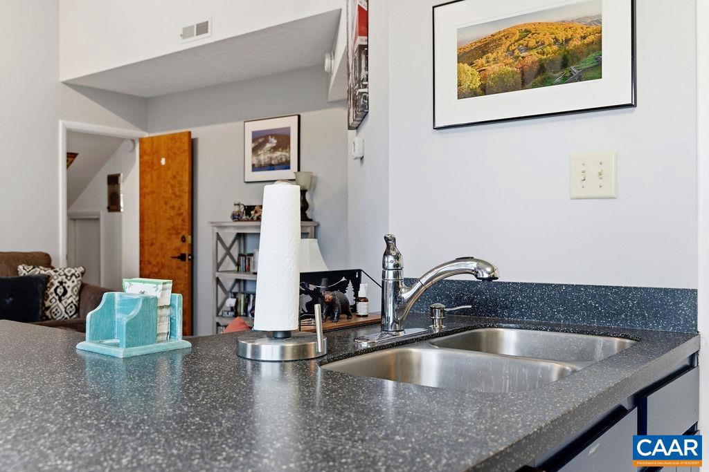 765 LAURELWOOD CONDOS, WINTERGREEN RESORT, Virginia 22967, 2 Bedrooms Bedrooms, ,2 BathroomsBathrooms,Residential,For sale,765 LAURELWOOD CONDOS,672327 MLS # 672327 765 LAURELWOOD CONDOS, WINTERGREEN RESORT, Virginia 22967, 2 Bedrooms Bedrooms, ,2 BathroomsBathrooms,Residential,For sale,765 LAURELWOOD CONDOS,672327 MLS # 672327