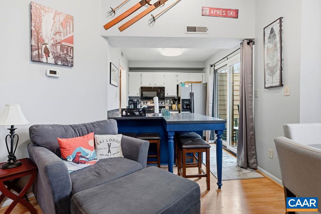 765 LAURELWOOD CONDOS, WINTERGREEN RESORT, Virginia 22967, 2 Bedrooms Bedrooms, ,2 BathroomsBathrooms,Residential,For sale,765 LAURELWOOD CONDOS,672327 MLS # 672327 765 LAURELWOOD CONDOS, WINTERGREEN RESORT, Virginia 22967, 2 Bedrooms Bedrooms, ,2 BathroomsBathrooms,Residential,For sale,765 LAURELWOOD CONDOS,672327 MLS # 672327