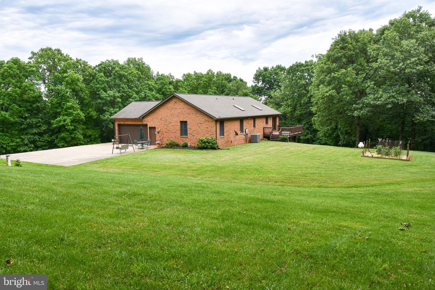 21246 CLARKS MOUNTAIN RD, RAPIDAN, Virginia 22733, 3 Bedrooms Bedrooms, ,3 BathroomsBathrooms,Residential,For sale,21246 CLARKS MOUNTAIN RD,VAOR2013092 MLS # VAOR2013092