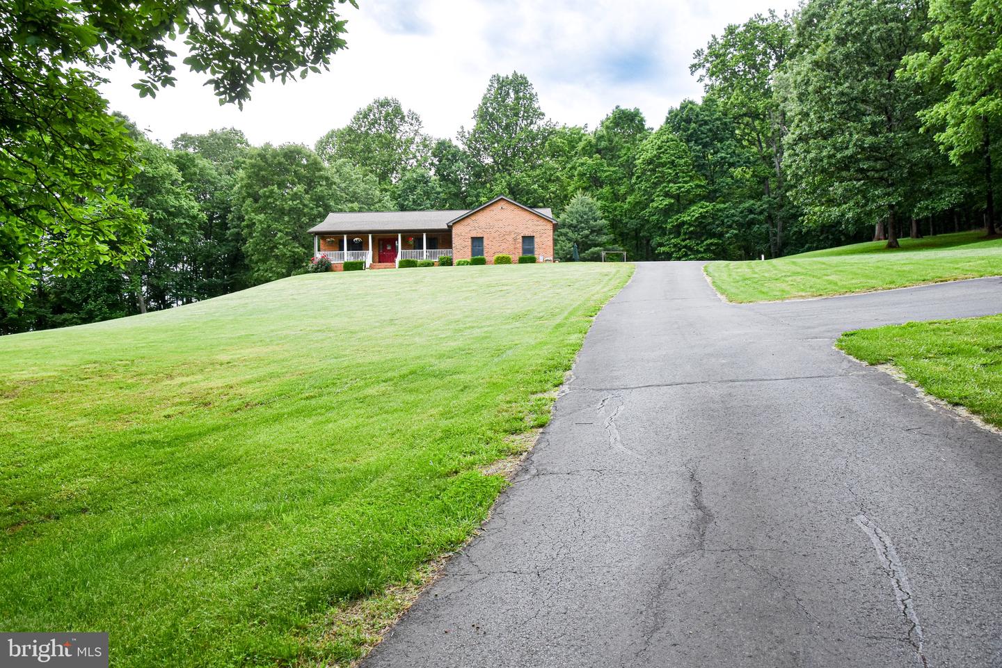 21246 CLARKS MOUNTAIN RD, RAPIDAN, Virginia 22733, 3 Bedrooms Bedrooms, ,3 BathroomsBathrooms,Residential,For sale,21246 CLARKS MOUNTAIN RD,VAOR2013092 MLS # VAOR2013092