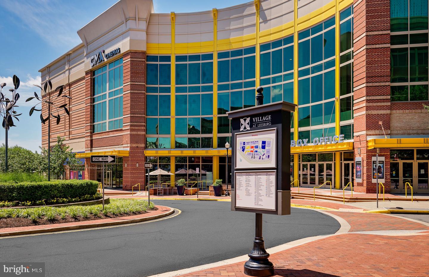 42735 CANNON CHAPEL DR, LEESBURG, Virginia 20176, 4 Bedrooms Bedrooms, ,3 BathroomsBathrooms,Residential,For sale,42735 CANNON CHAPEL DR,VALO2113702 MLS # VALO2113702