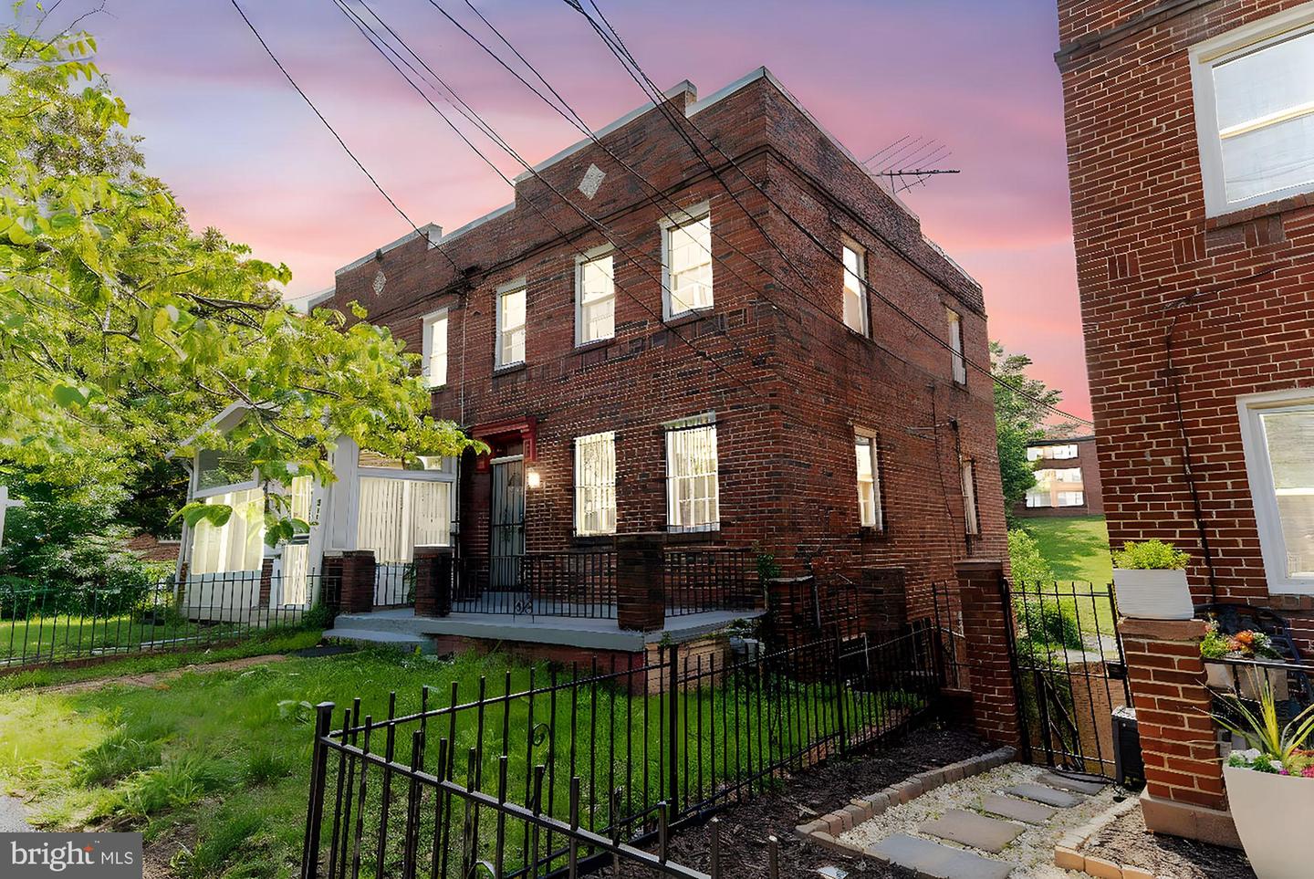 212 DIVISION AVE NE, WASHINGTON, District Of Columbia 20019, 4 Bedrooms Bedrooms, ,2 BathroomsBathrooms,Residential,For sale,212 DIVISION AVE NE,DCDC2204838 MLS # DCDC2204838