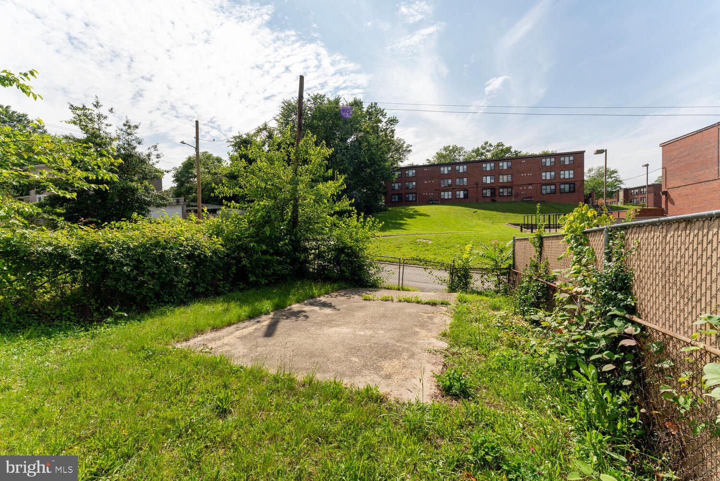 212 DIVISION AVE NE, WASHINGTON, District Of Columbia 20019, 4 Bedrooms Bedrooms, ,2 BathroomsBathrooms,Residential,For sale,212 DIVISION AVE NE,DCDC2204838 MLS # DCDC2204838