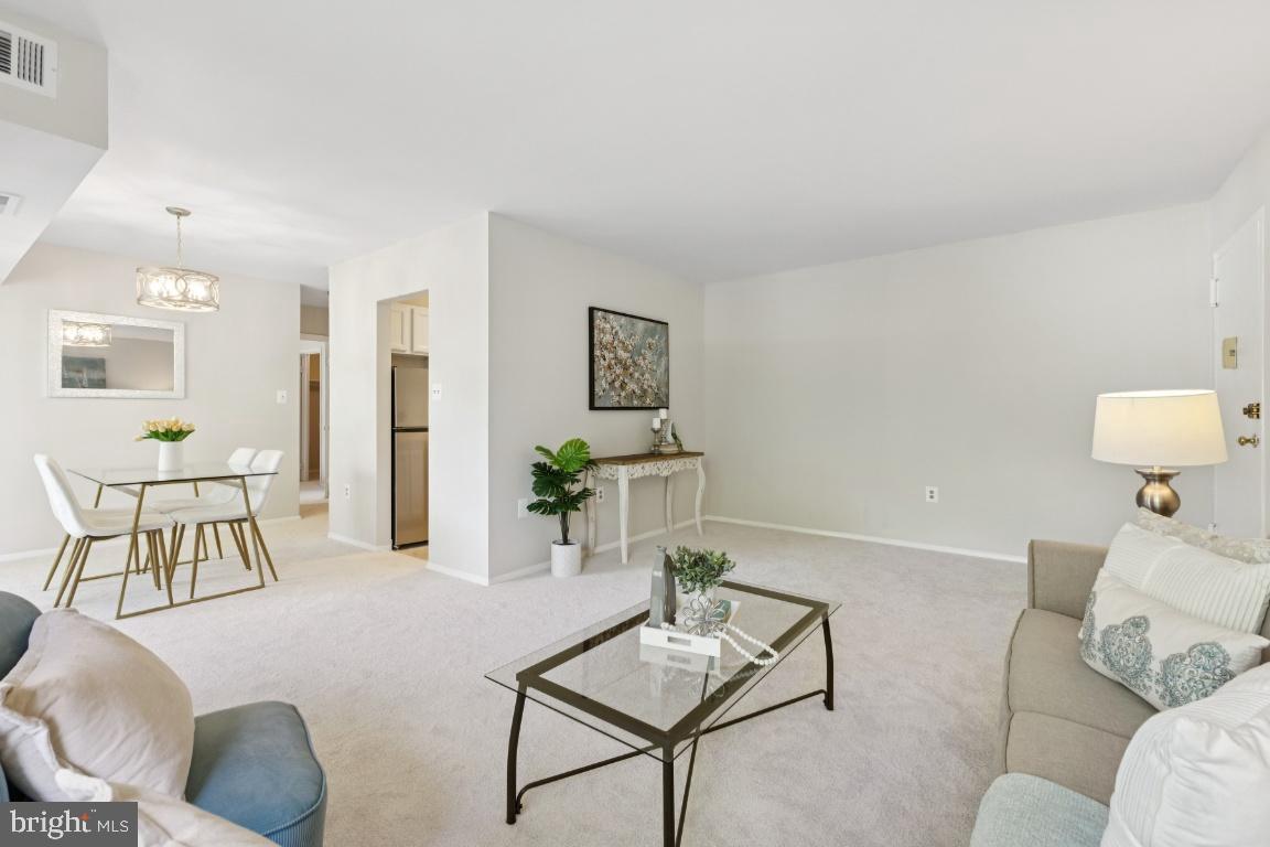 12705 DARA DR #301, WOODBRIDGE, Virginia 22192, 1 Bedroom Bedrooms, 4 Rooms Rooms,1 BathroomBathrooms,Residential,For sale,12705 DARA DR #301,VAPW2101396 MLS # VAPW2101396