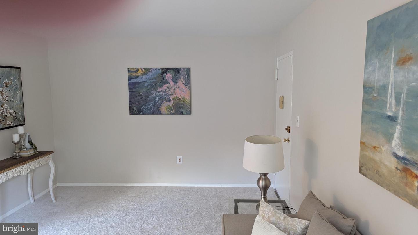 12705 DARA DR #301, WOODBRIDGE, Virginia 22192, 1 Bedroom Bedrooms, 4 Rooms Rooms,1 BathroomBathrooms,Residential,For sale,12705 DARA DR #301,VAPW2101396 MLS # VAPW2101396