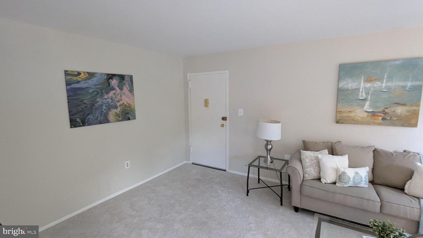 12705 DARA DR #301, WOODBRIDGE, Virginia 22192, 1 Bedroom Bedrooms, 4 Rooms Rooms,1 BathroomBathrooms,Residential,For sale,12705 DARA DR #301,VAPW2101396 MLS # VAPW2101396