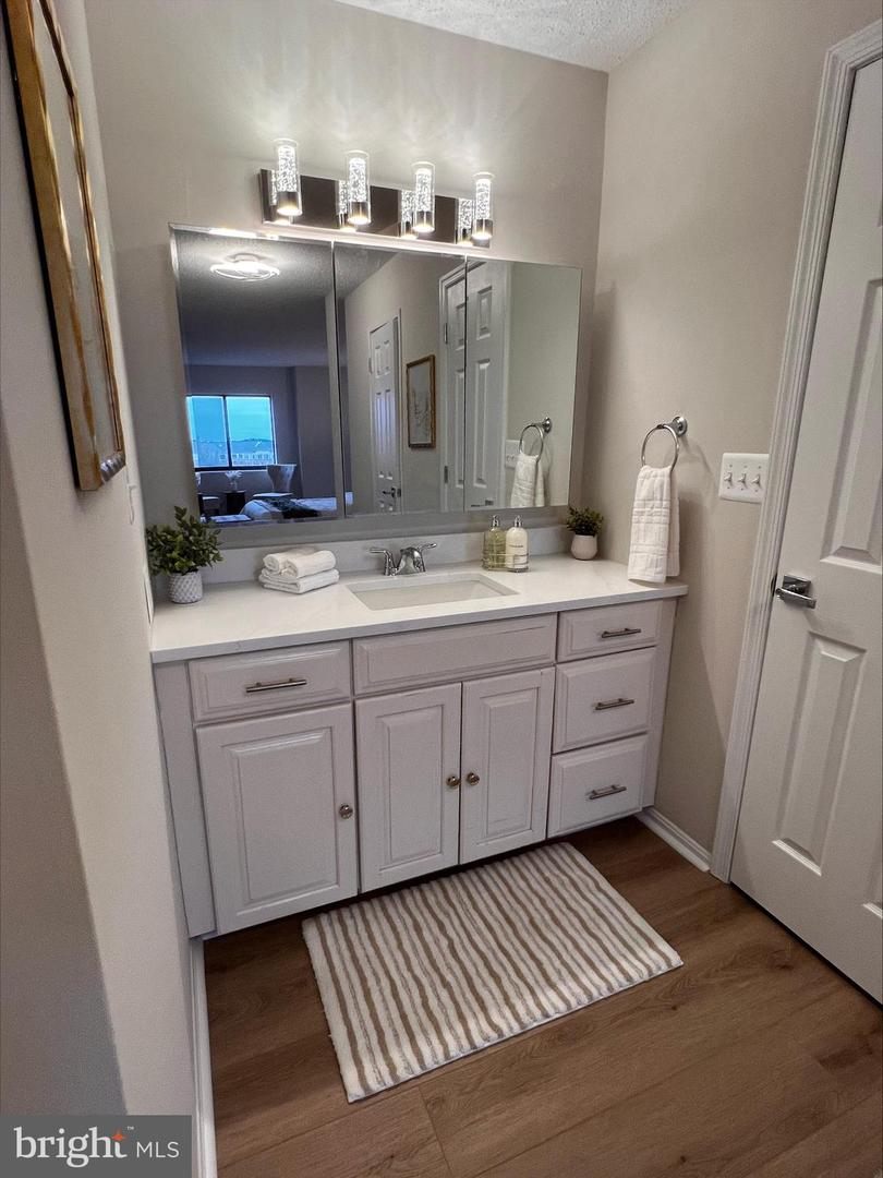 5902 MOUNT EAGLE DR #805, ALEXANDRIA, Virginia 22303, 2 Bedrooms Bedrooms, ,2 BathroomsBathrooms,Residential,For sale,5902 MOUNT EAGLE DR #805,VAFX2262868 MLS # VAFX2262868