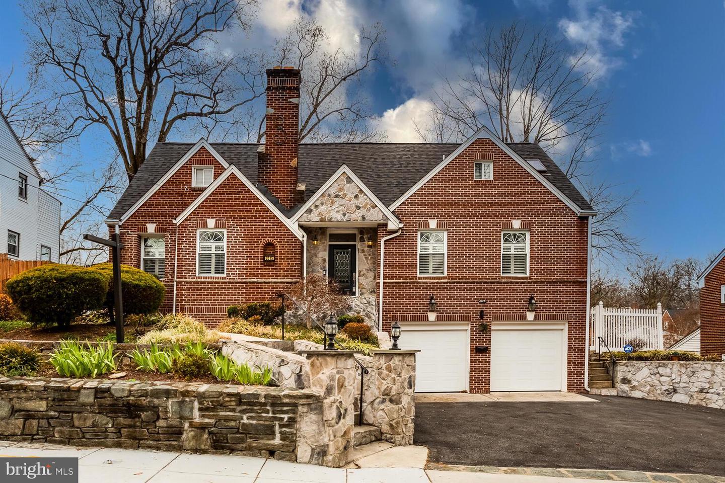 2015 BRANCH AVE SE, WASHINGTON, District Of Columbia 20020, 3 Bedrooms Bedrooms, ,2 BathroomsBathrooms,Residential,For sale,2015 BRANCH AVE SE,DCDC2223794 MLS # DCDC2223794