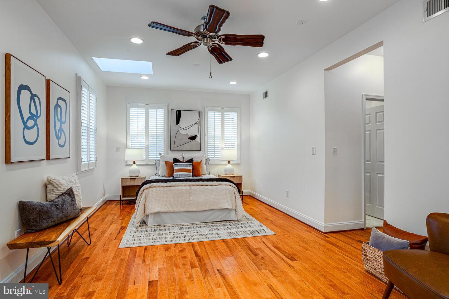 2015 BRANCH AVE SE, WASHINGTON, District Of Columbia 20020, 3 Bedrooms Bedrooms, ,2 BathroomsBathrooms,Residential,For sale,2015 BRANCH AVE SE,DCDC2223794 MLS # DCDC2223794