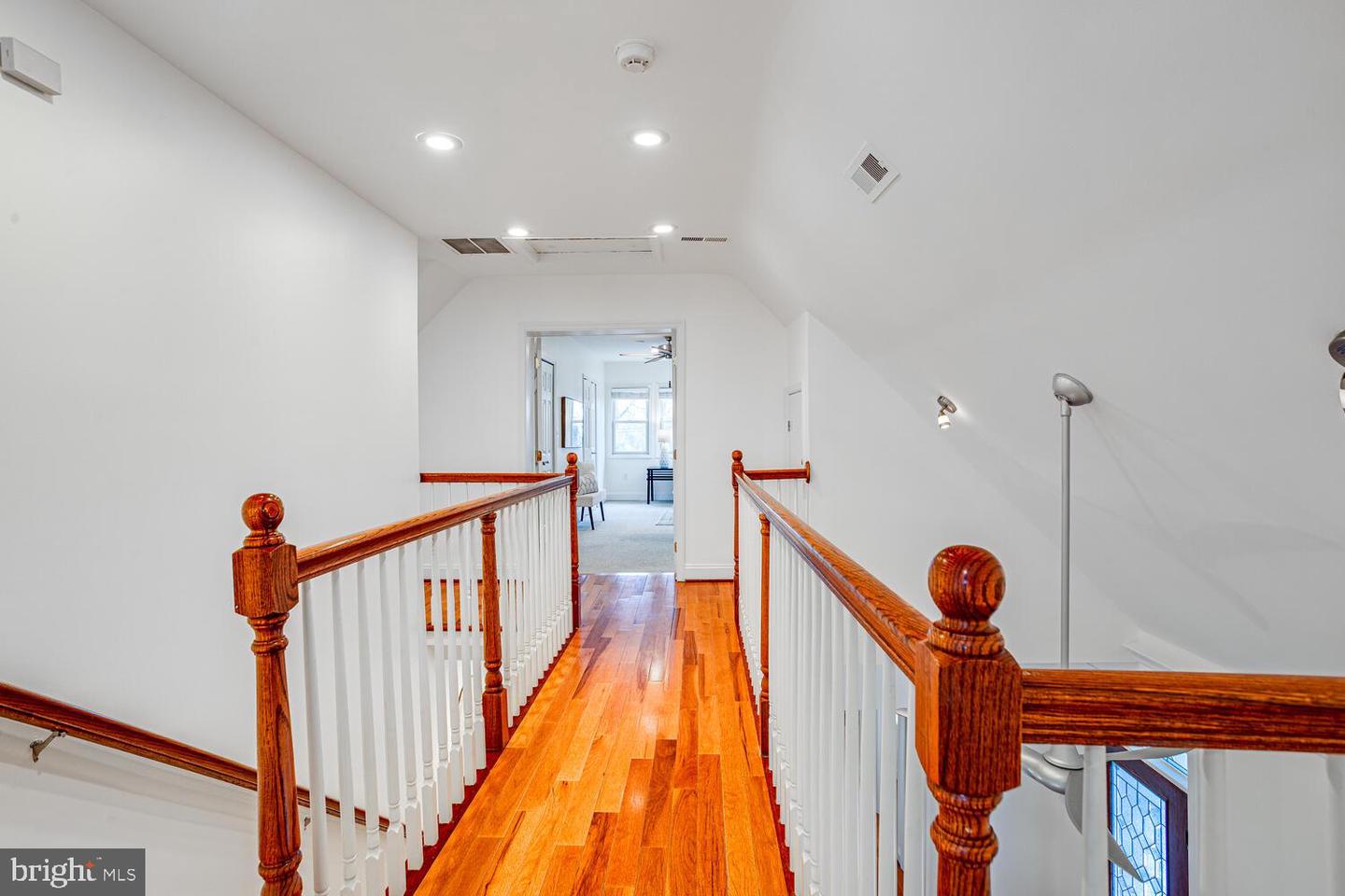 2015 BRANCH AVE SE, WASHINGTON, District Of Columbia 20020, 3 Bedrooms Bedrooms, ,2 BathroomsBathrooms,Residential,For sale,2015 BRANCH AVE SE,DCDC2223794 MLS # DCDC2223794