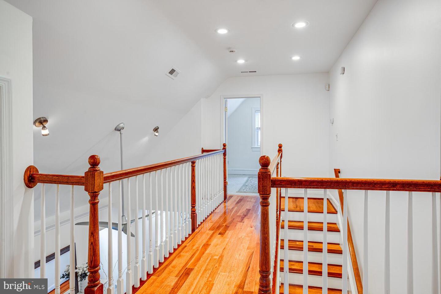 2015 BRANCH AVE SE, WASHINGTON, District Of Columbia 20020, 3 Bedrooms Bedrooms, ,2 BathroomsBathrooms,Residential,For sale,2015 BRANCH AVE SE,DCDC2223794 MLS # DCDC2223794